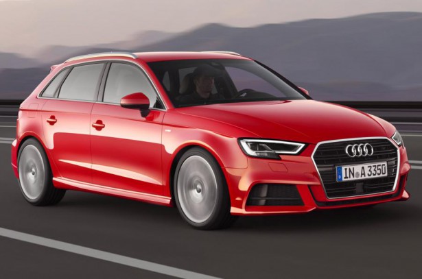 Audi озвучила рублевый ценник на новые седан и хэтчбэк A3